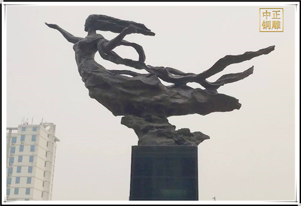 廣場女媧雕塑.jpg 廣場女媧雕塑.jpg