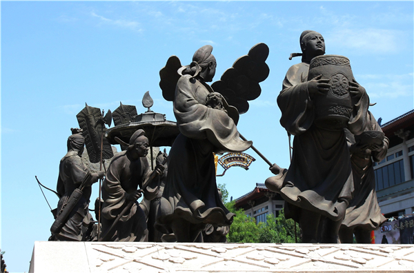 供應(yīng)廣場雕塑.jpg 供應(yīng)廣場雕塑.jpg