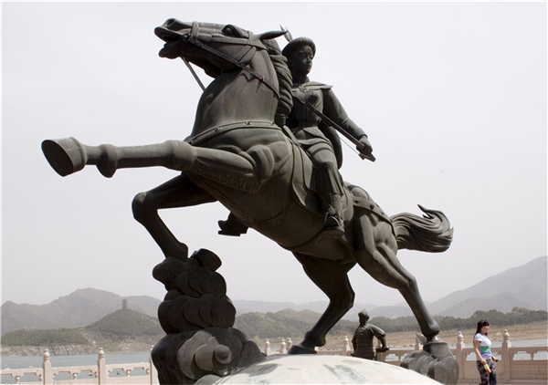 花木蘭人物雕塑.jpg 花木蘭人物雕塑.jpg